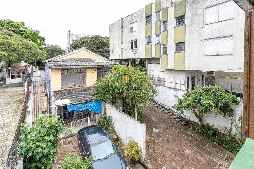 Casa para Venda - 0.01m², 5 dormitórios, 10 vagas - Petrópolis