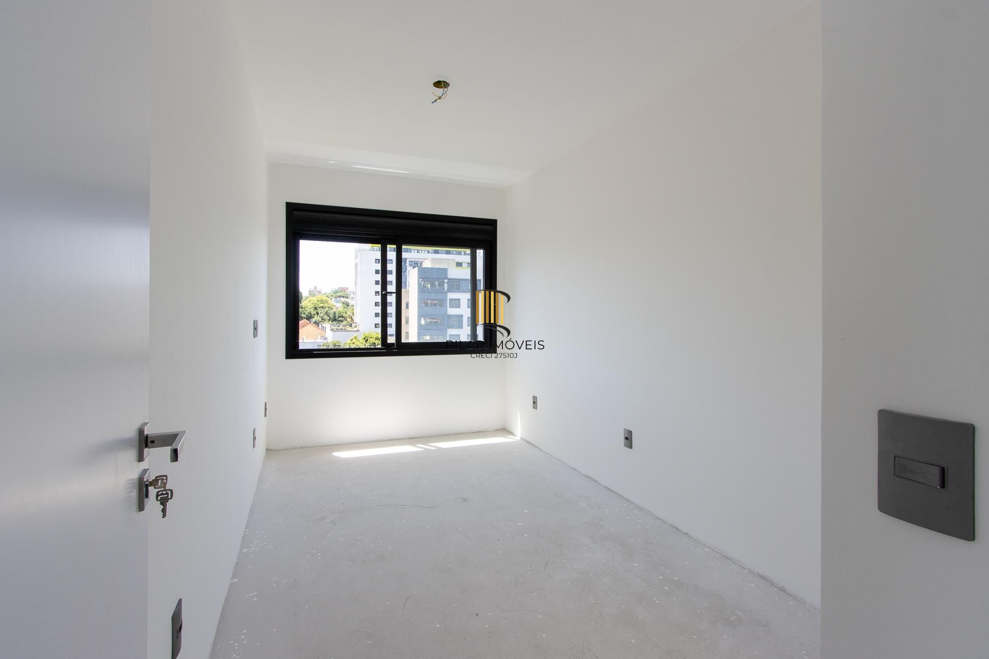 Casa em condomínio com conforto e exclusividade no bairro Tristeza