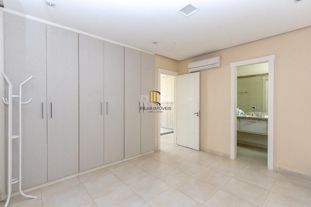 Casa de Condomínio 4 dormitórios no bairro Belém Novo