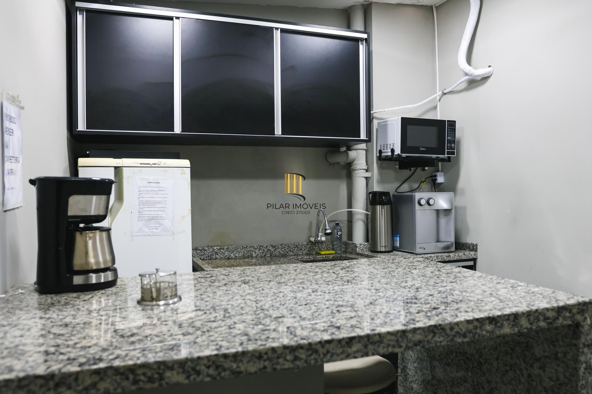Casa Comercial 4 dormitórios no bairro Moinhos de Vento