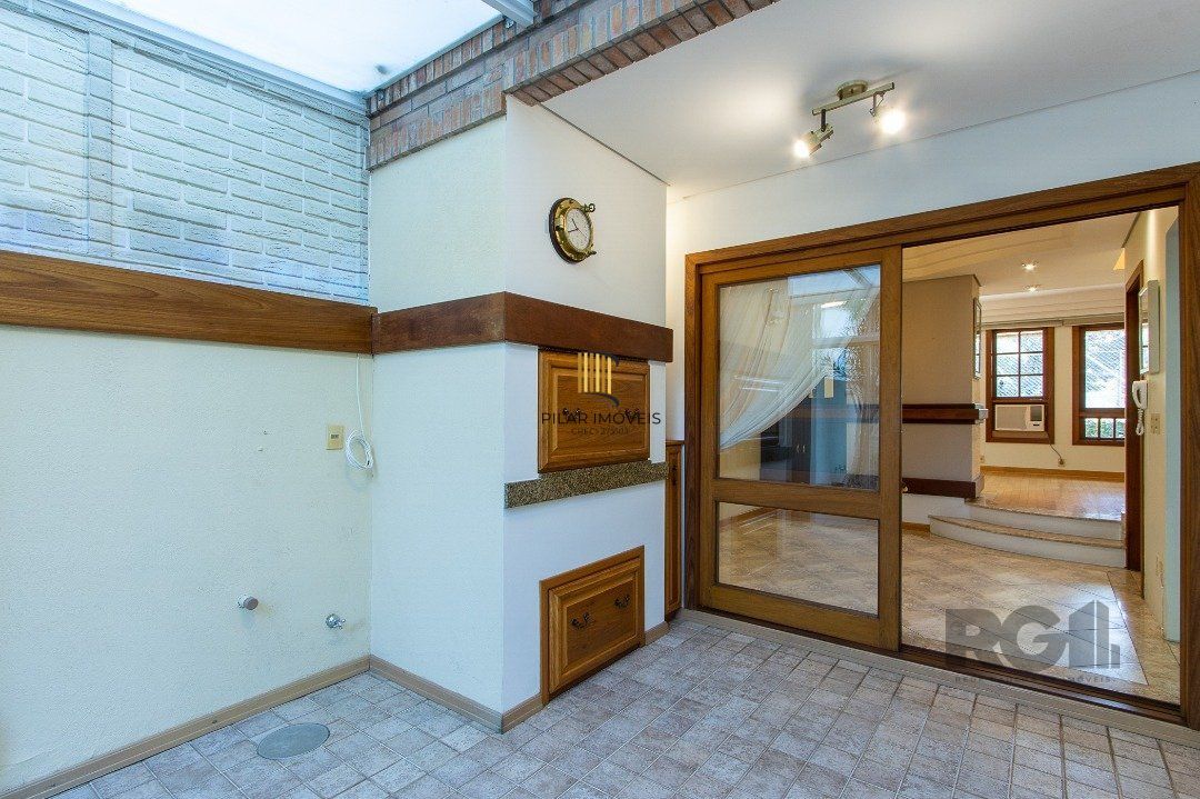 Casa de Condomínio 4 dormitórios no bairro Tristeza
