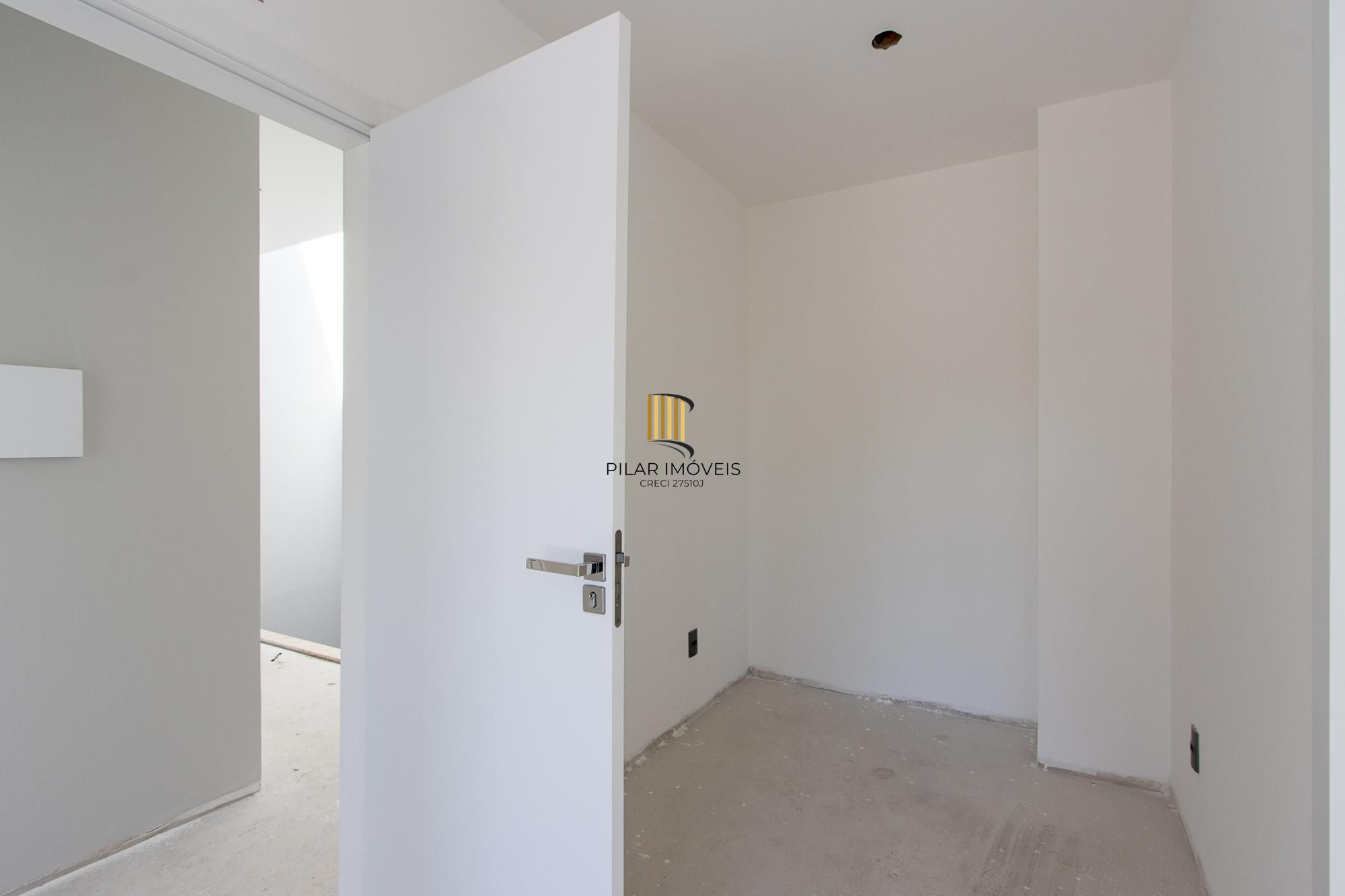 Casa em condomínio com conforto e exclusividade no bairro Tristeza