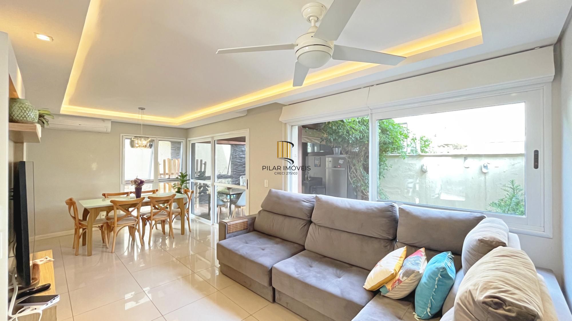 Casa em Condomínio com 3 quartos e 216m² à venda em Teresópolis, Porto Alegre.