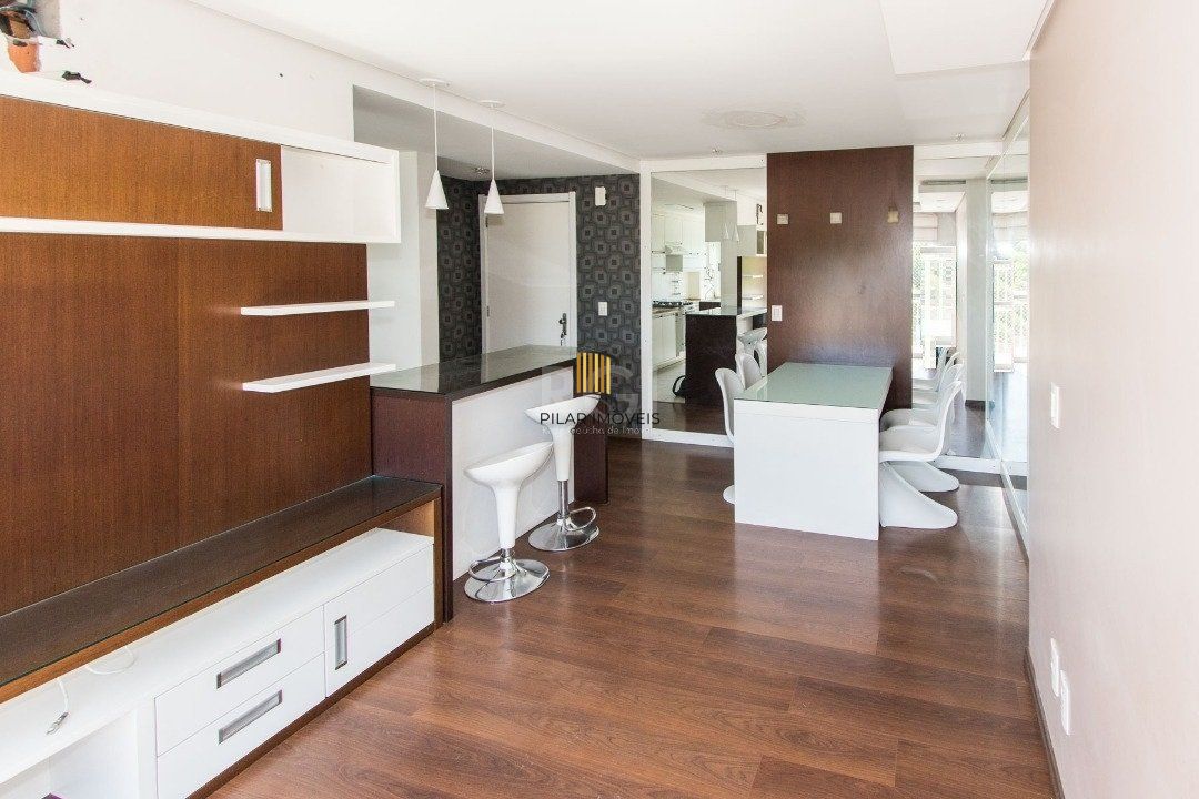 Apartamento | Bairro Cristal | 2 dormitórios | Suíte |  Semi mobiliado |  1 vaga escriturada