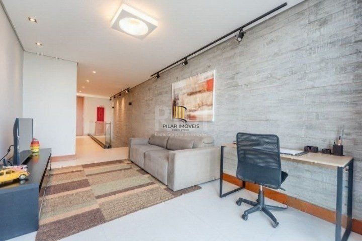 Casa para Venda - 523m², 3 dormitórios, sendo 3 suites, 4 vagas - Sétimo Céu