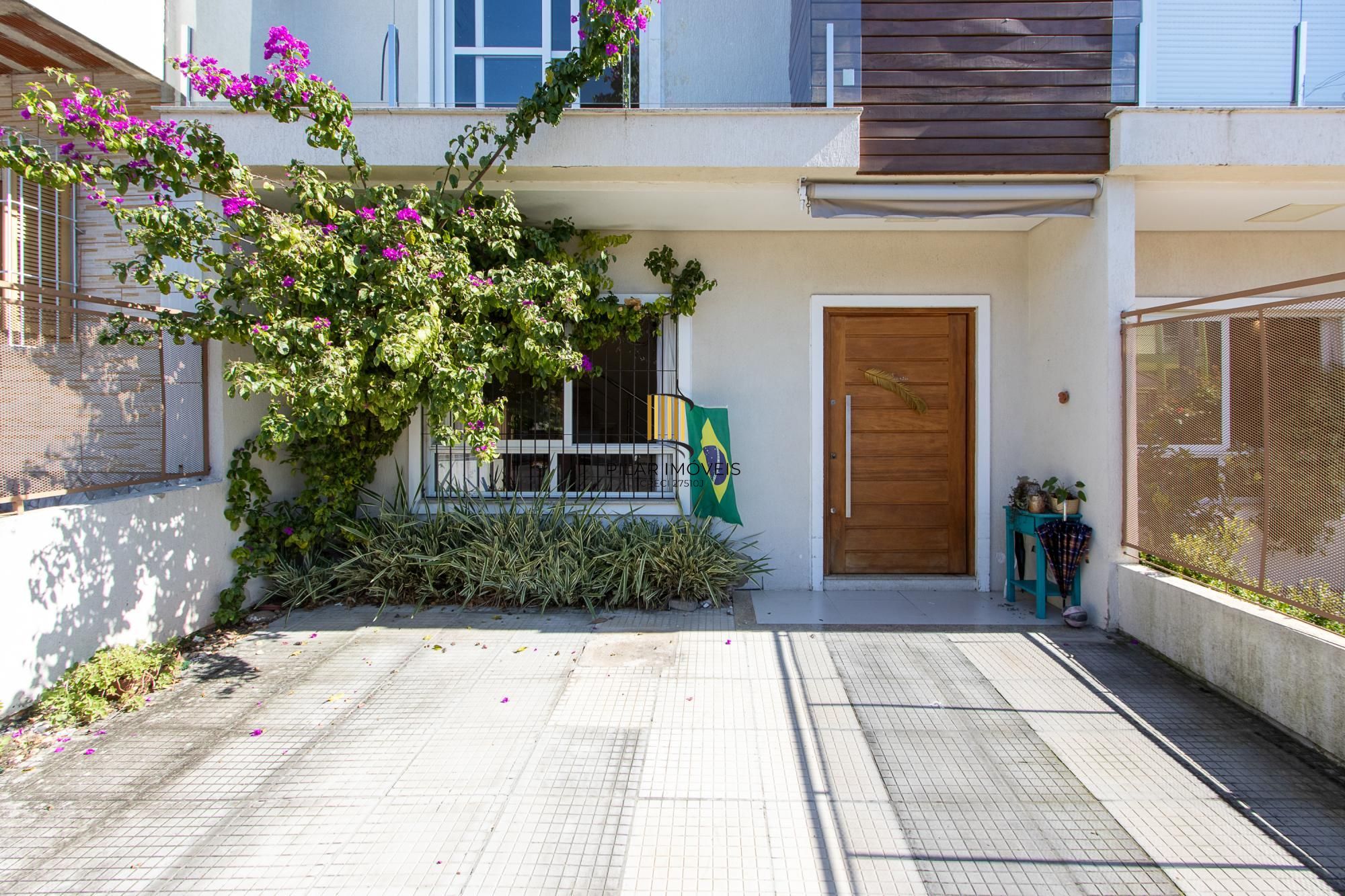 Casa 3 dormitórios