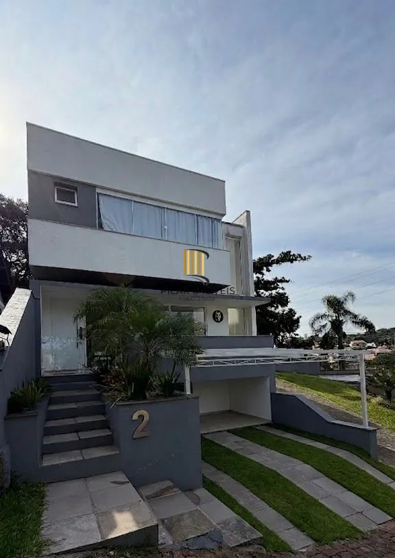 CASA TOTALMENTE MOBILIADA, 3 SUITE, 3 VAGAS - BAIRRO HIPICA