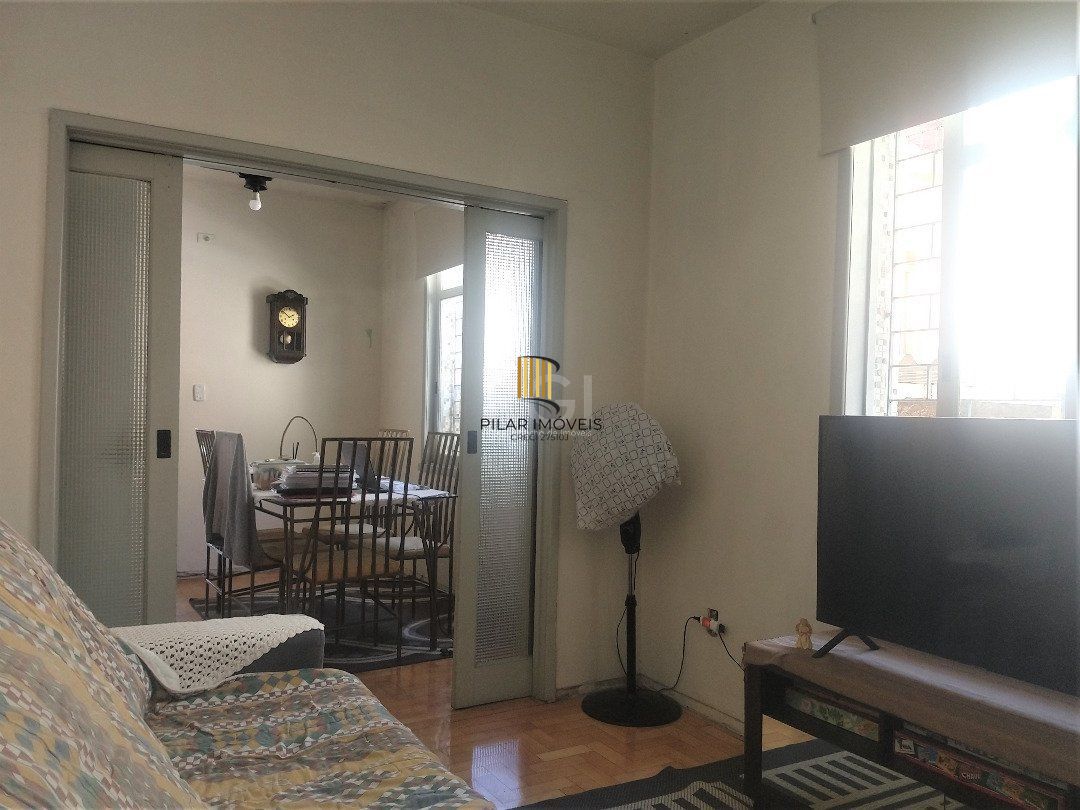 Casa para Venda - 84.96m², 3 dormitórios, 6 vagas - Camaquã