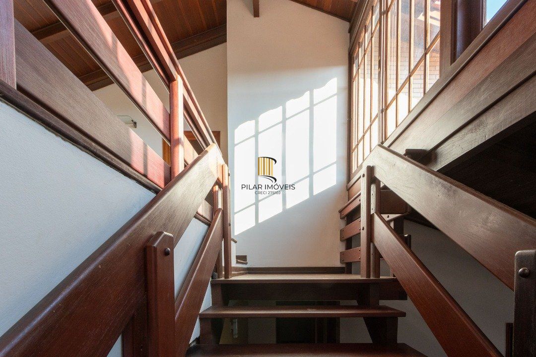 Casa para Venda - 280m², 3 dormitórios, sendo 1 suites, 2 vagas - Espirito Santo