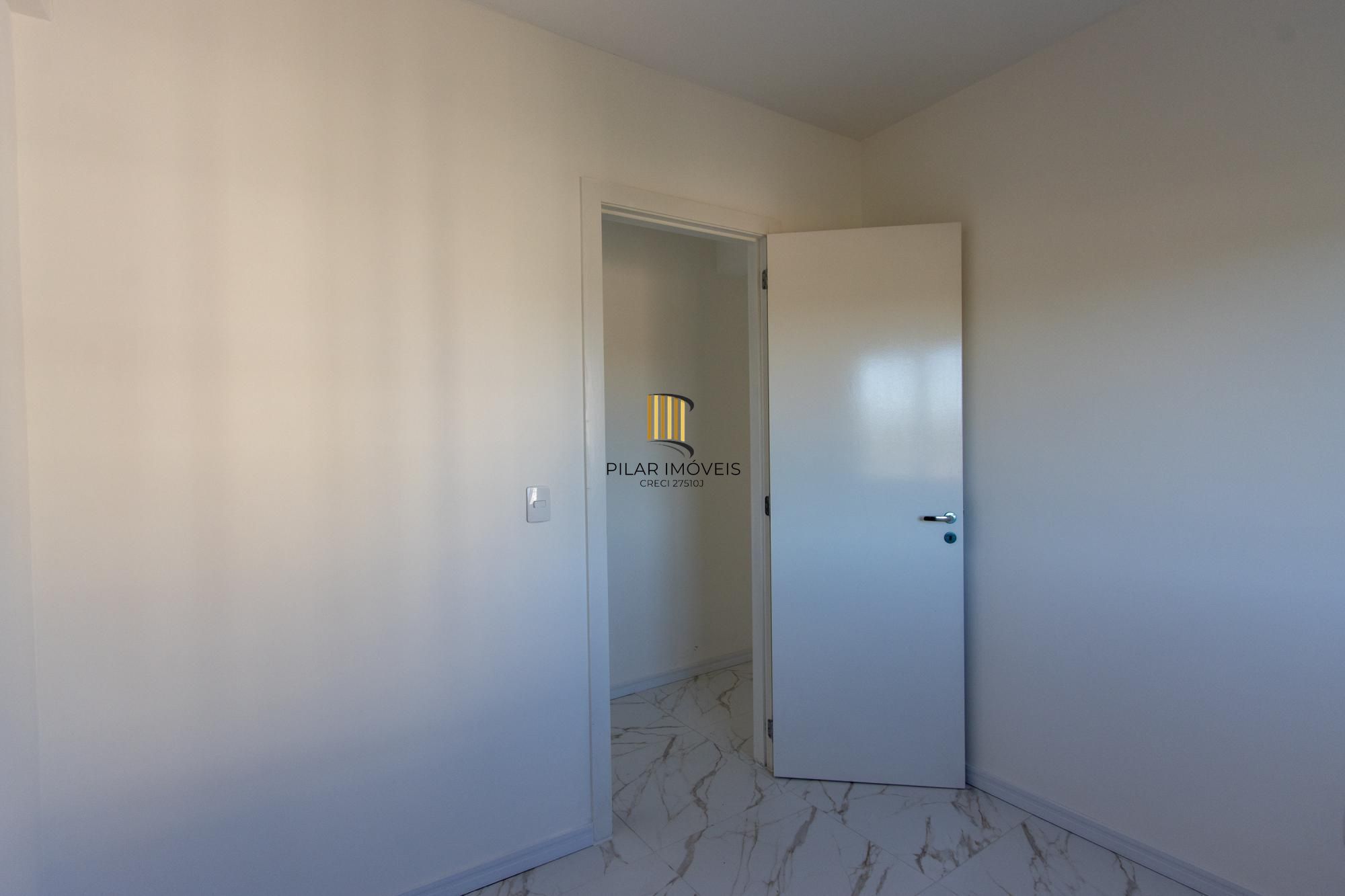 Apto com 3 dormitórios suíte e box coberto ( nunca habitado e reformado )