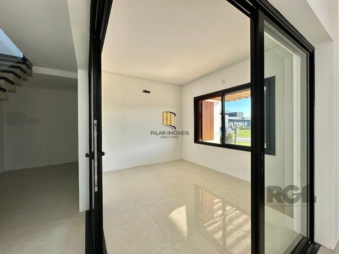 Casa de Condomínio 3 dormitórios no bairro Dubai