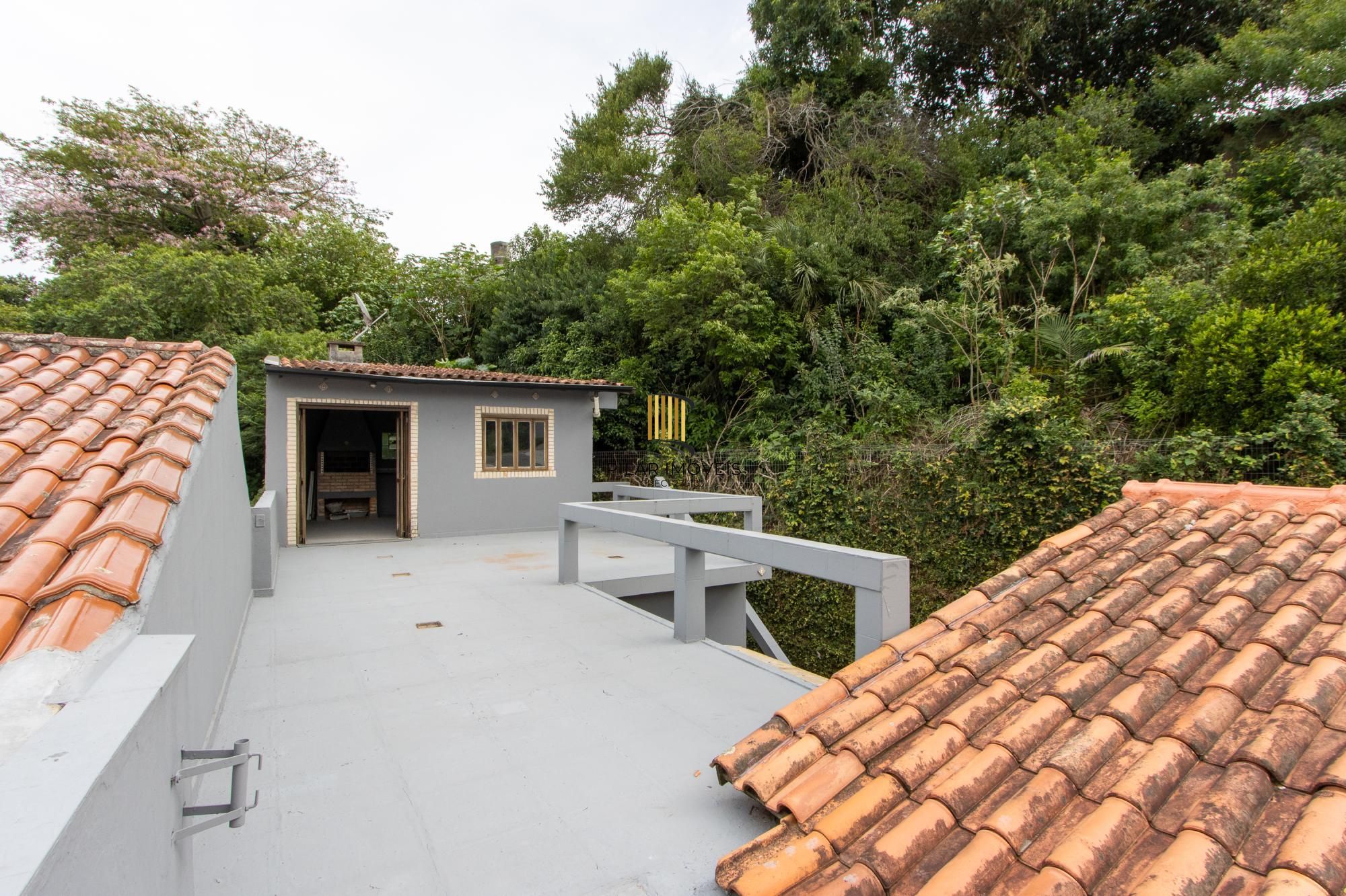 Casa para Venda - 235m², 2 dormitórios, 4 vagas - Cavalhada