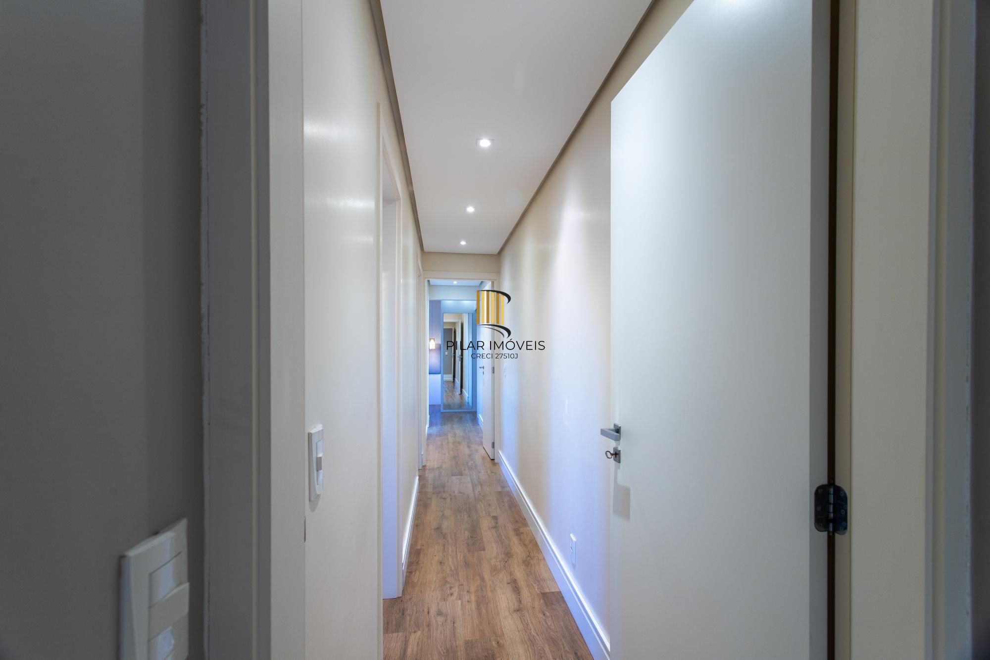 Excelente apartamento de 3 quartos, 1 suíte e 2 vagas de garagem cobertas.