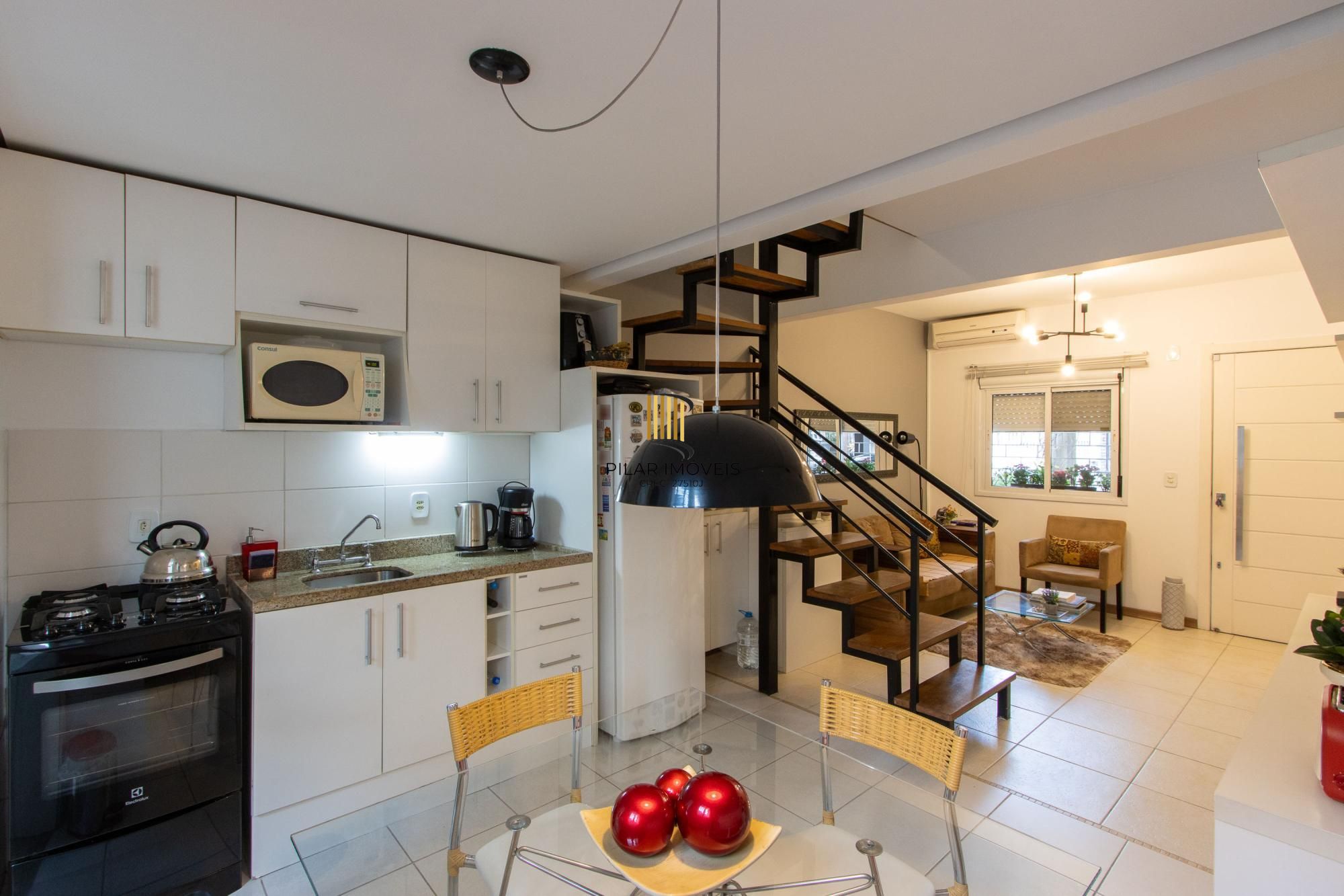 Casa de Condomínio 3 dormitórios no bairro Cavalhada