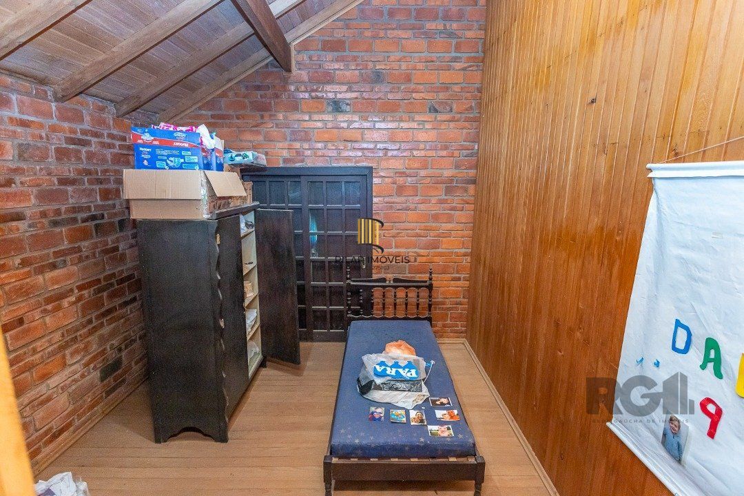 Casa 4 dormitórios, Altos da Vila Nova, Zona Sul, Porto Alegre.