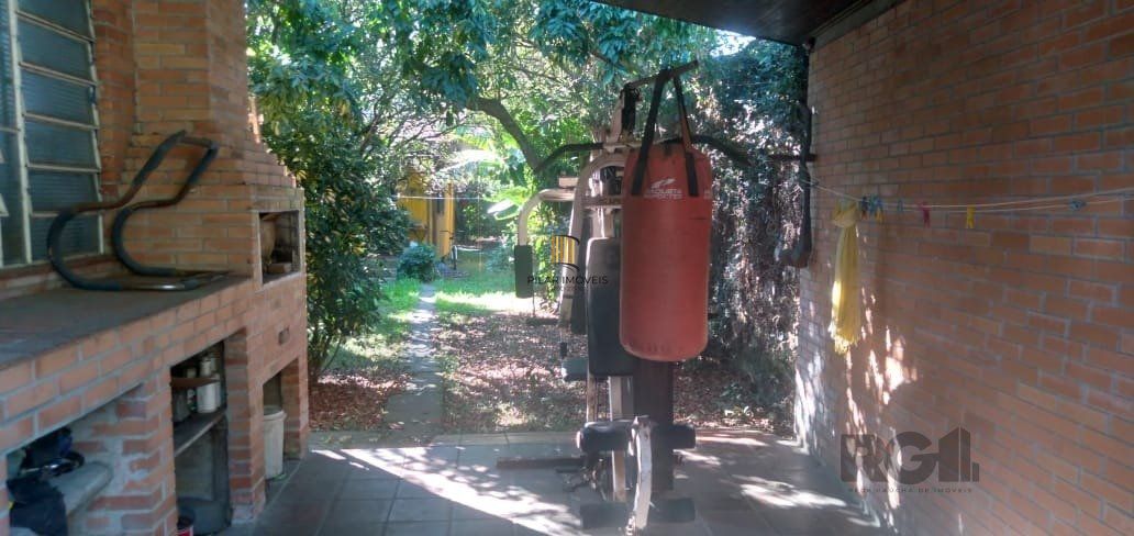 Casa 3 dormitórios no bairro Ipanema