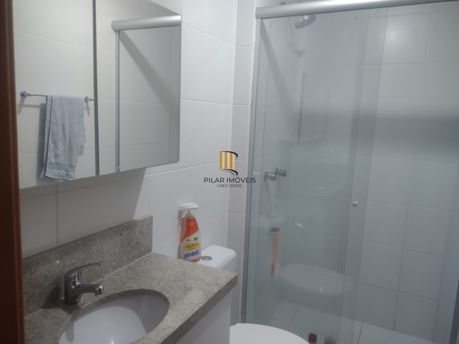 Apartamento no Condomínio Live It, 2 dormitórios, suíte, churrasqueira, vaga coberta.