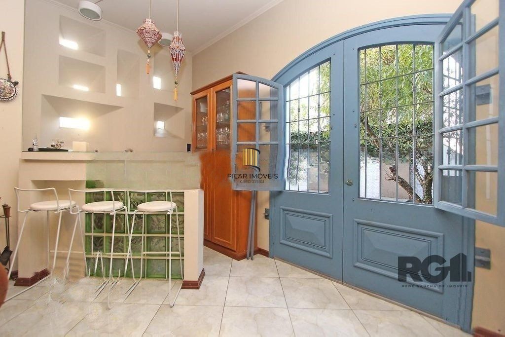 Casa 4 dormitórios no bairro Jardim Itu