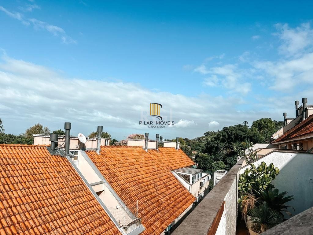Casa de Condomínio 3 dormitórios no bairro Pedra Redonda
