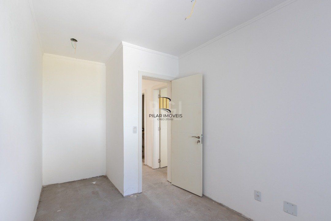 Casa para Venda - 168m², 3 dormitórios, sendo 1 suites, 2 vagas - Imperial Park