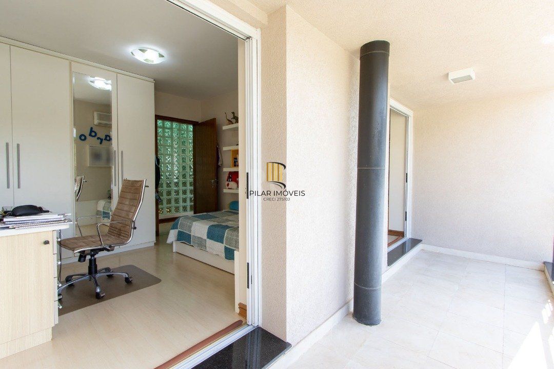 Casa 4 dormitórios no bairro Teresópolis