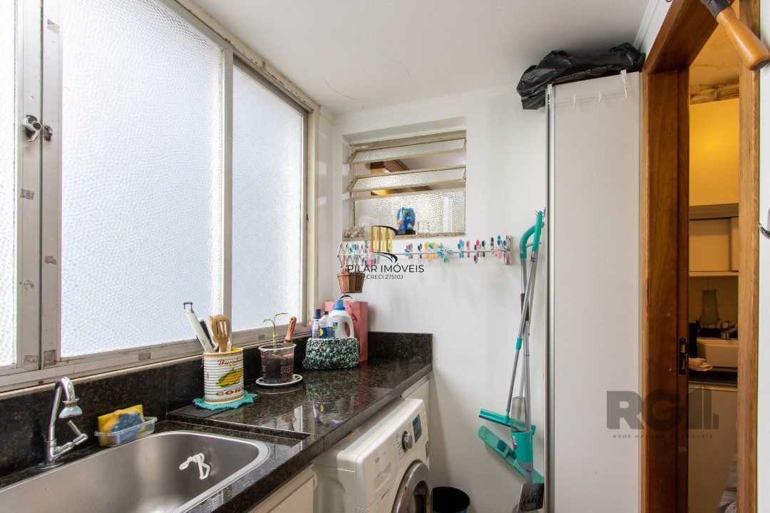Apartamento 3 quartos, 2 banheiros, 1 vaga, condomínio com infra - Bairro Cristal