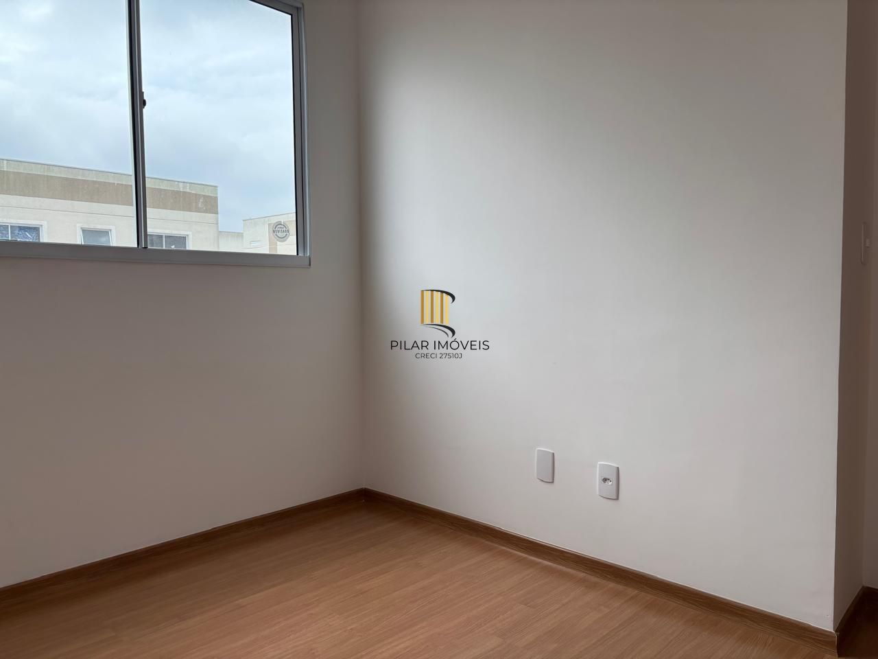 Apartamento 2 dorm, 1 banheiro e vaga escriturada - bairro Morro Santana