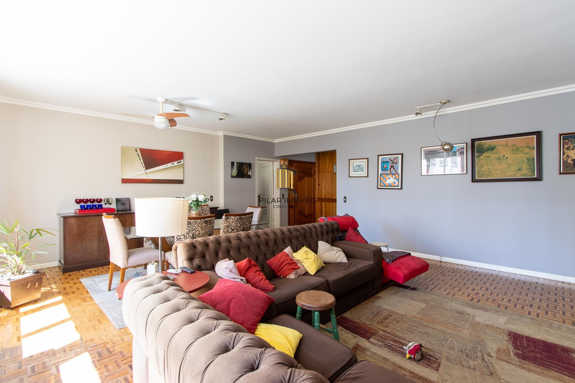 Apartamento 3 dormitorios com 168,65m2 privativos e uma vaga..