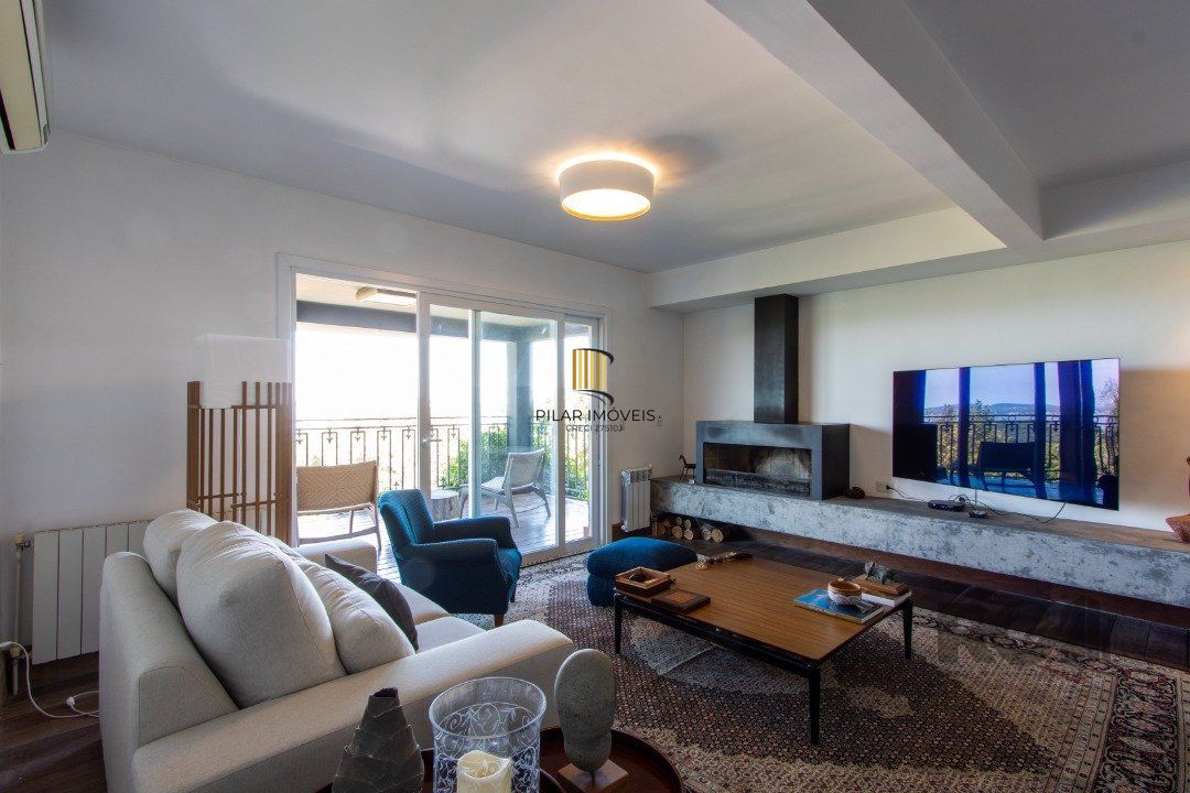 Casa deslumbrante vista do Guaiba, 3 dormitórios, sendo 1 suite master com closet e banheira de hidro com vista para o rio
