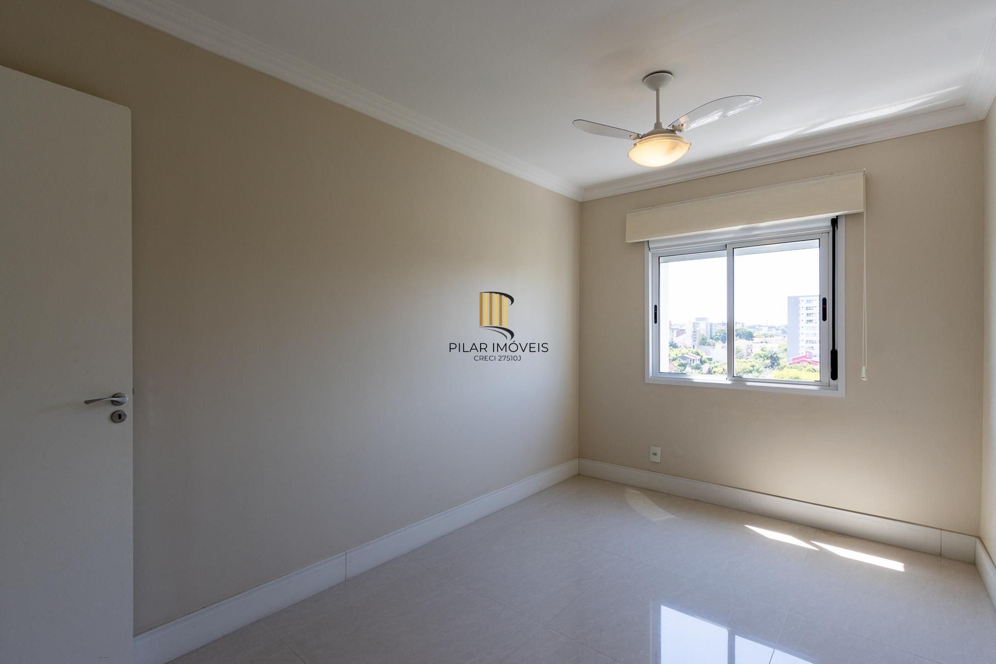 Apartamento de 3 dormitórios, 1 suíte e 2 vagas escrituradas no bairro Tristeza.