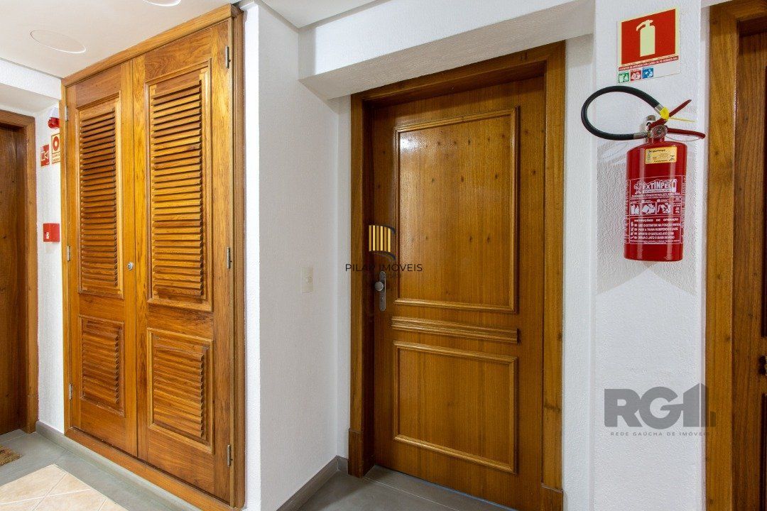 Apartamento 3 dormitórios e 2 vagas na Tristeza