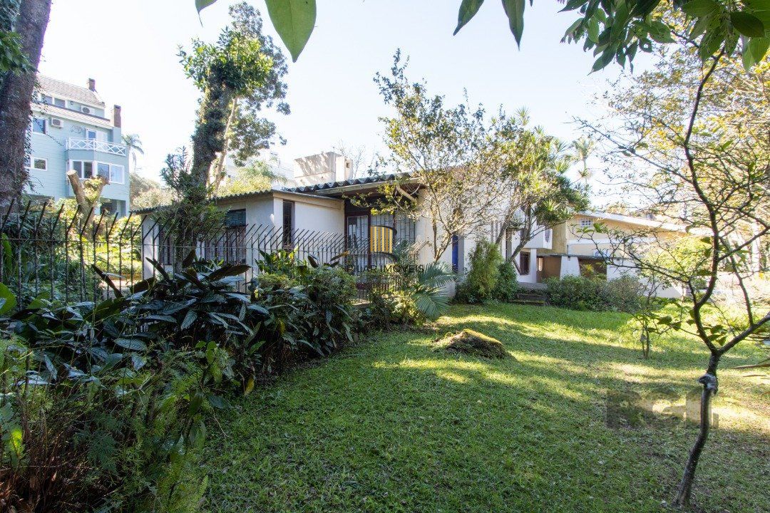 Casa 3 dormitórios no bairro Vila Assunção