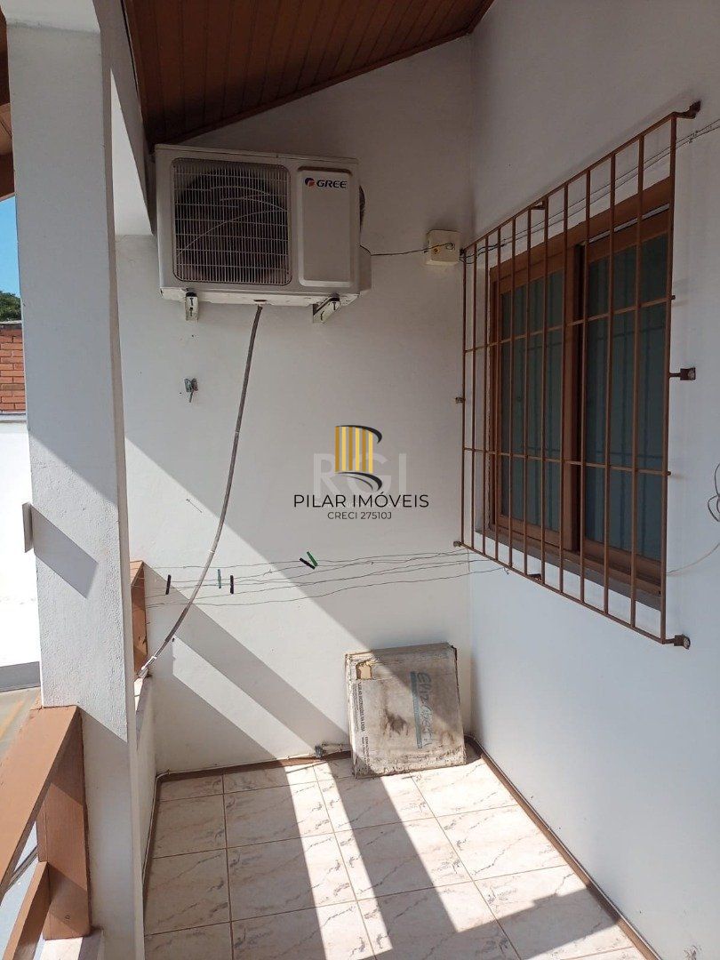 Casa para Venda - 180m², 3 dormitórios, sendo 1 suites, 2 vagas - Vila Nova