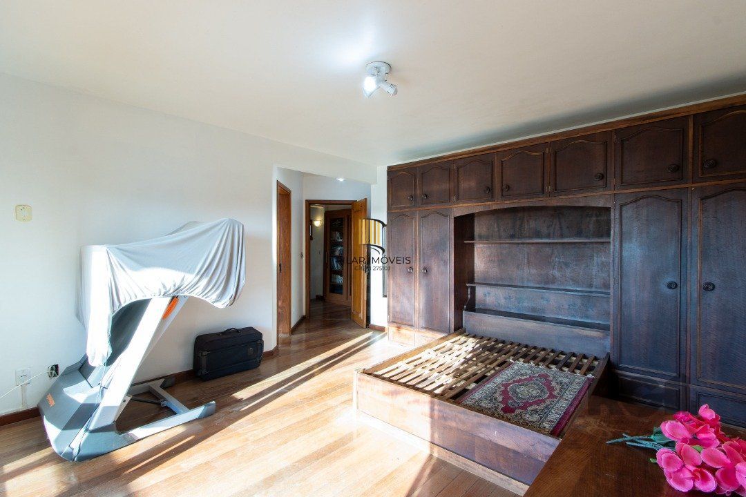 Casa 3 dormitórios no bairro Ipanema