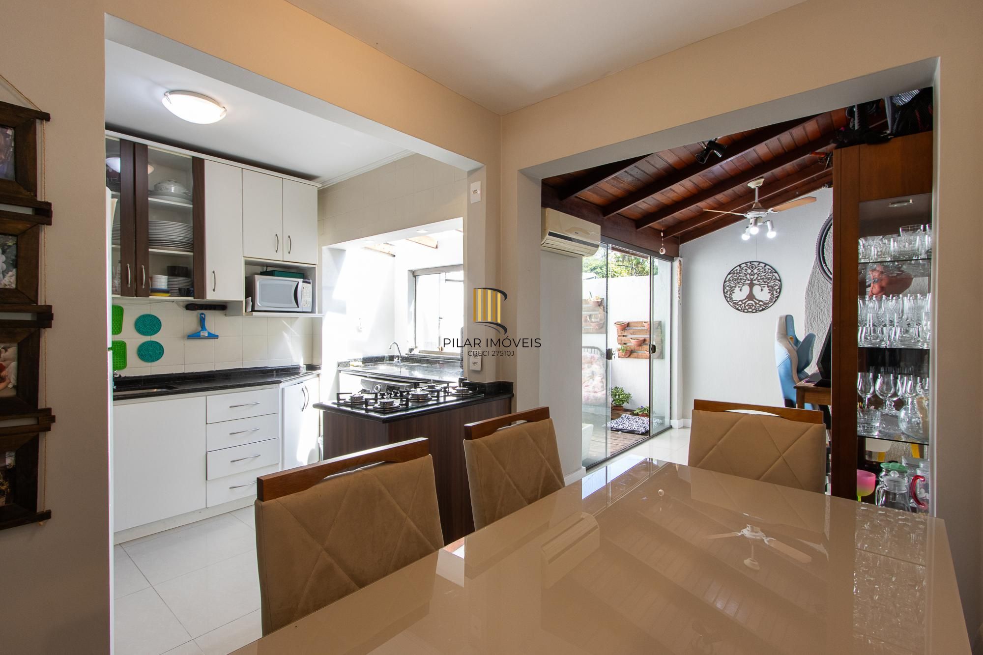 Casa em condominio com piscina