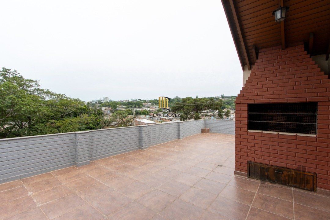 Casa para Venda - 440m², 3 dormitórios, sendo 1 suites, 2 vagas - Santa Tereza