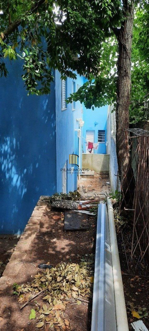 Oportunidade Imperdível: Prédio com 4 Apartamentos, Pátio e 2 Vagas de Garagem