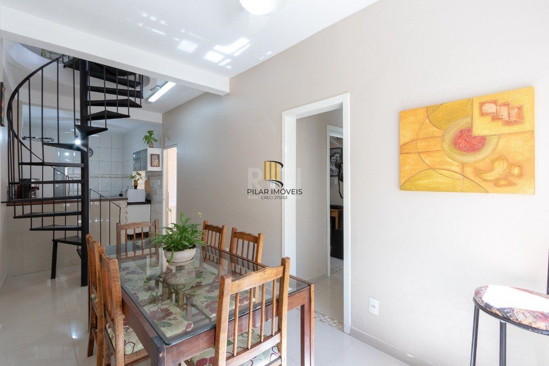 Sobrado para Venda - 150m², 3 dormitórios, sendo 1 suites, 1 vaga - Morro Santana