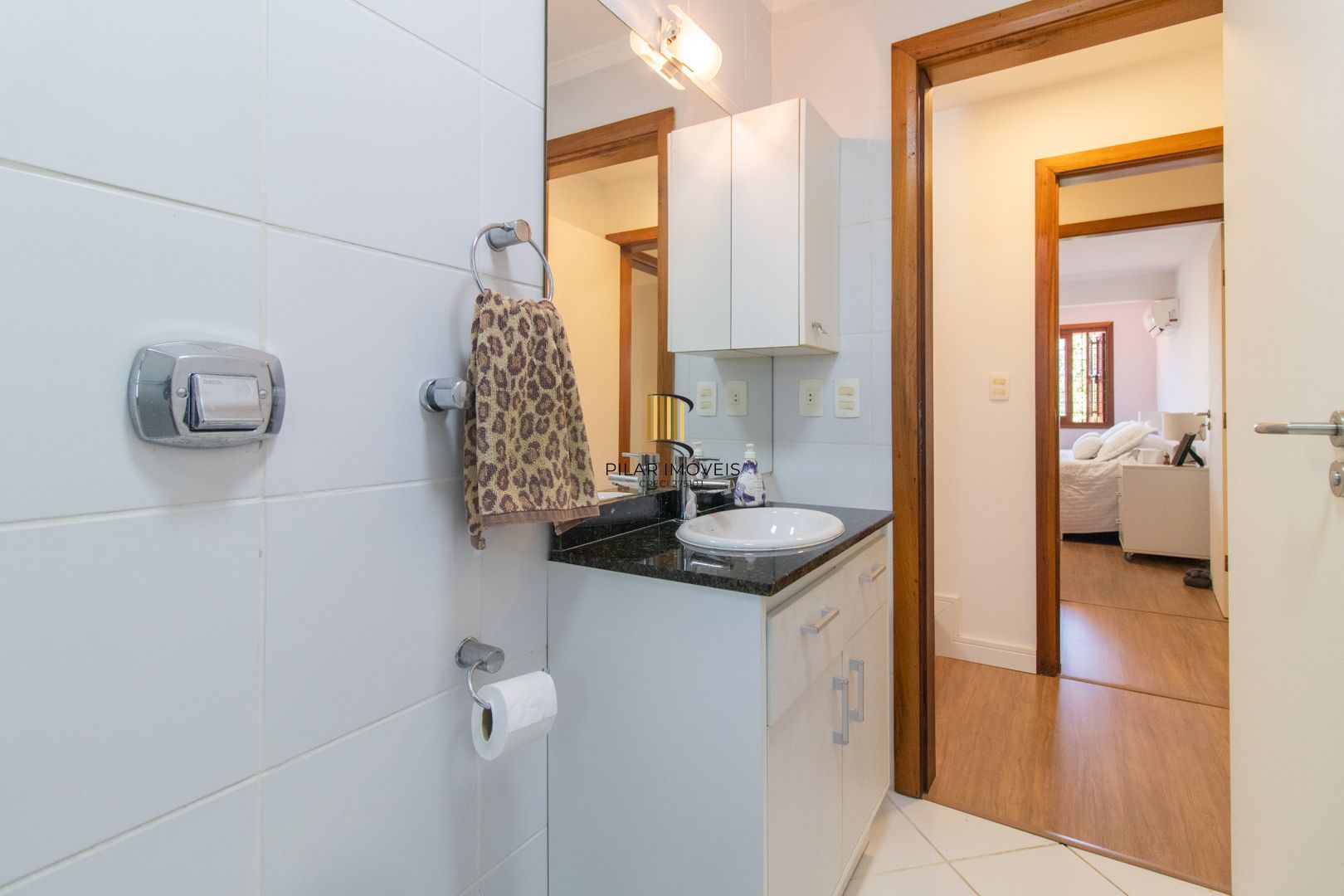 Casa para Venda - 410m², 3 dormitórios, sendo 3 suites, 2 vagas - Ipanema