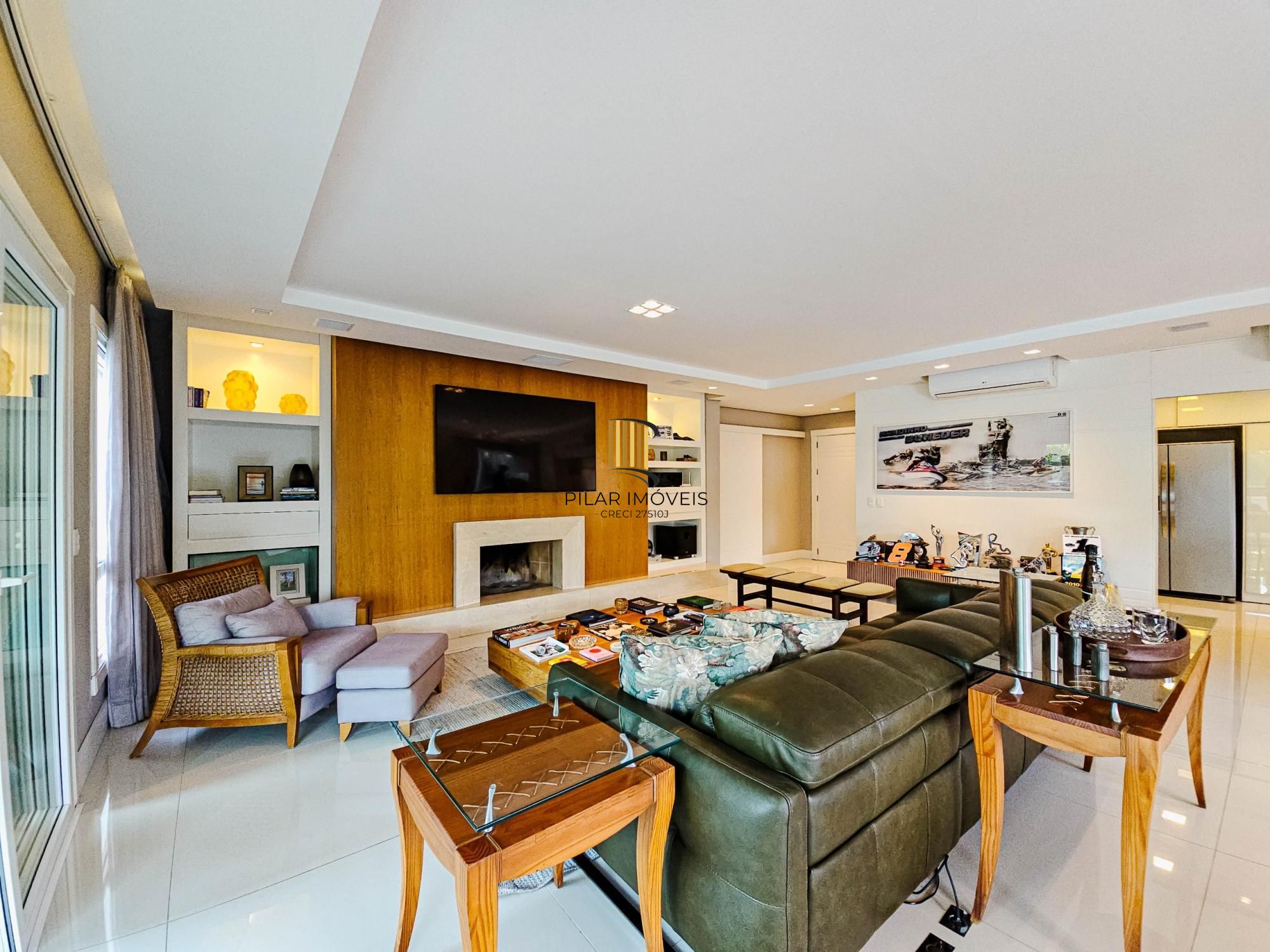 Apartamento com 202m², 3 suítes, lareira, churrasqueira, 3 vagas, infraestrutura completa, no Bela Vista.