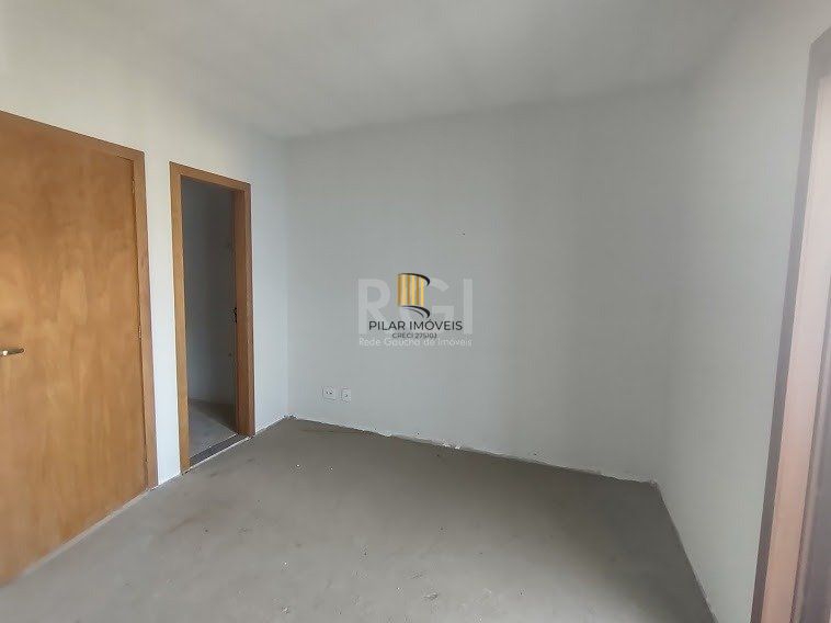 Casa 2 dormitórios no bairro Guarujá