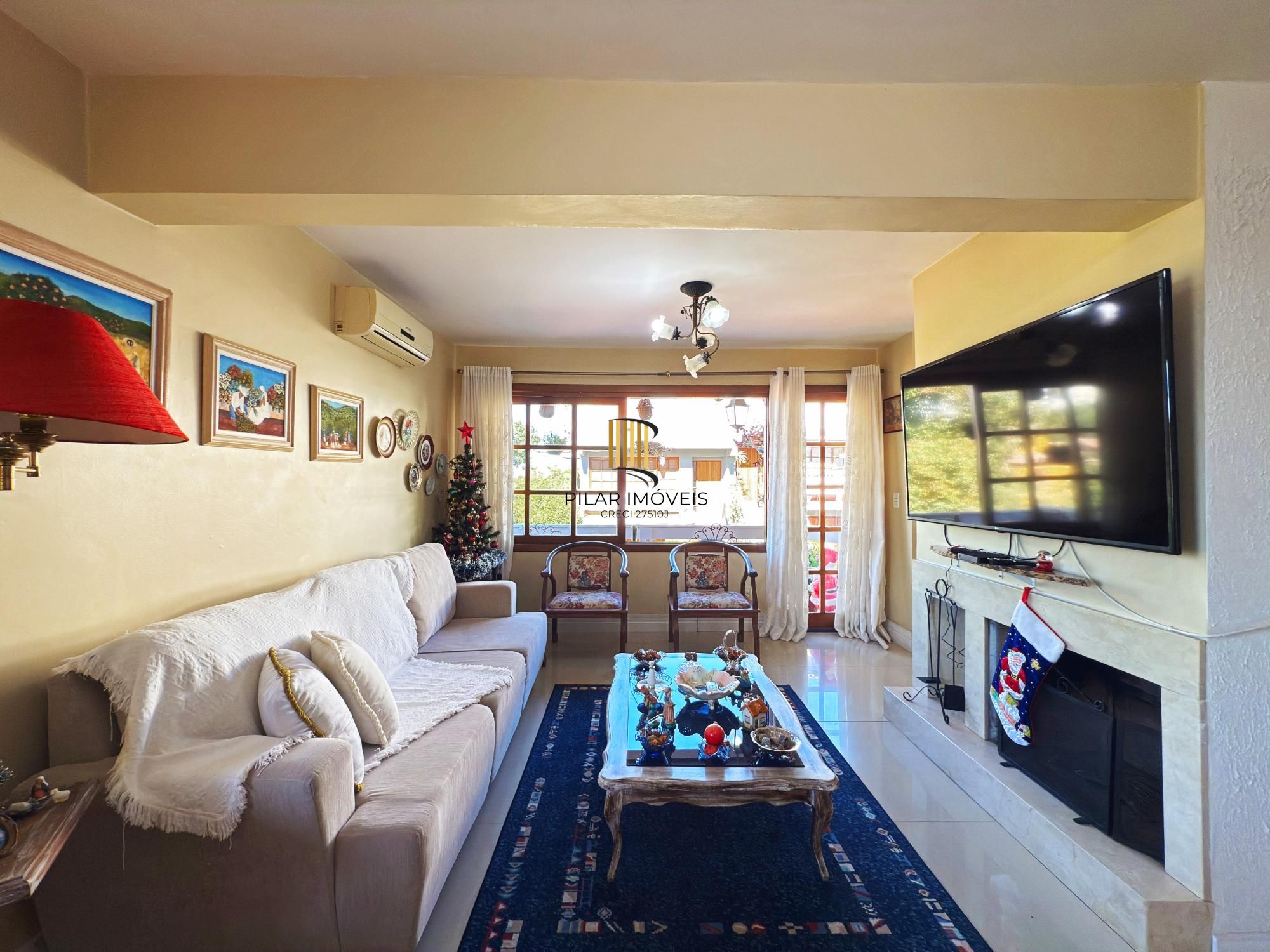 Casa em condomínio bairro Tristeza, com 185m² privativos.