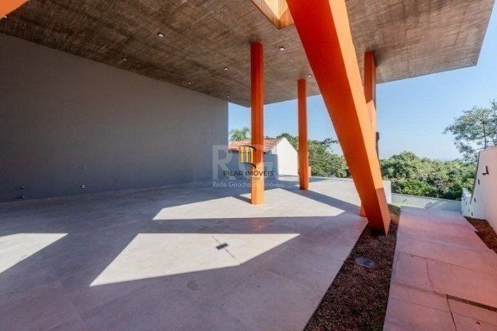 Casa para Venda - 523m², 3 dormitórios, sendo 3 suites, 4 vagas - Sétimo Céu
