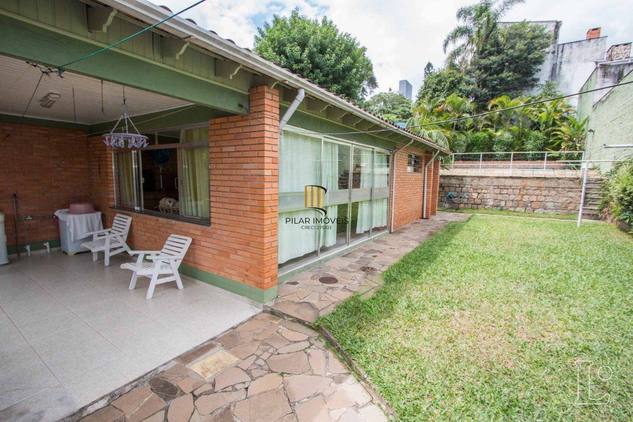 Casa para Venda - 416.89m², 4 dormitórios, sendo 1 suites, 5 vagas - Tristeza