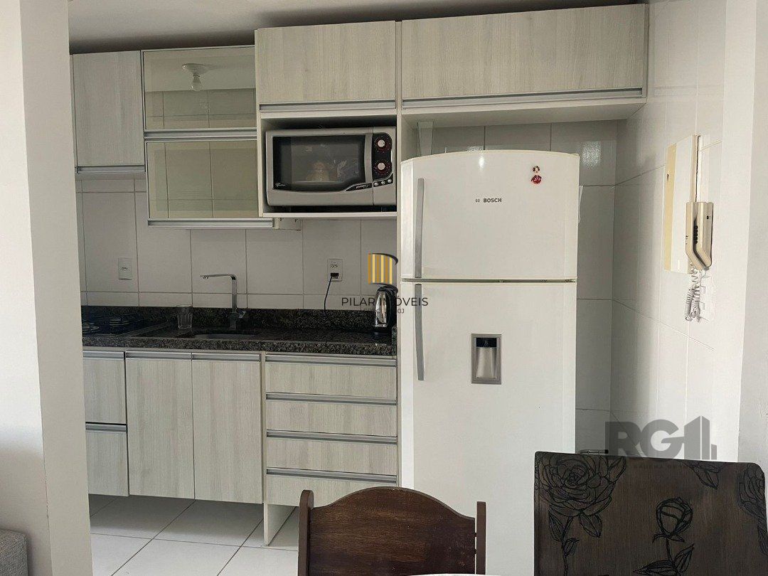 Apartamento 2 dormitório no Bairro Marechal Rondon com vaga coberta