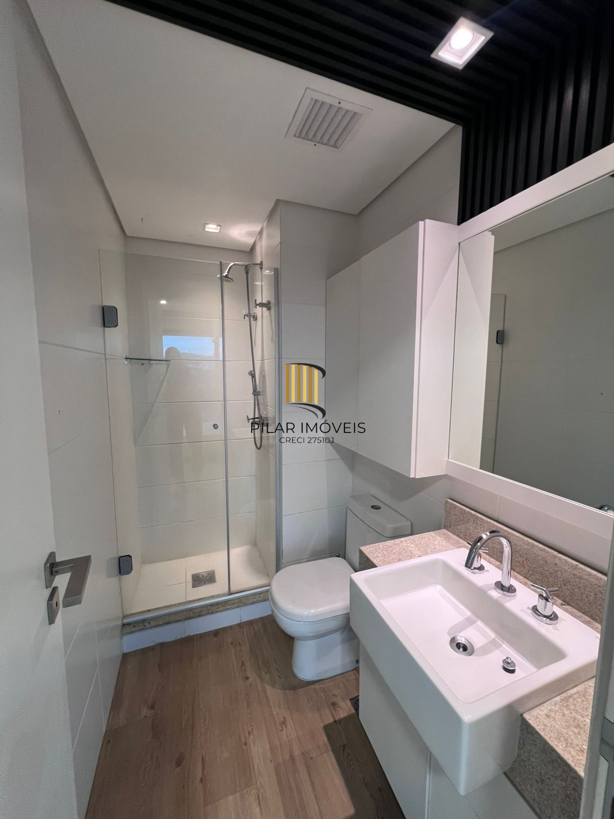 Apartamento 1 dormitório com vaga coberta à venda no bairro Praia de Belas