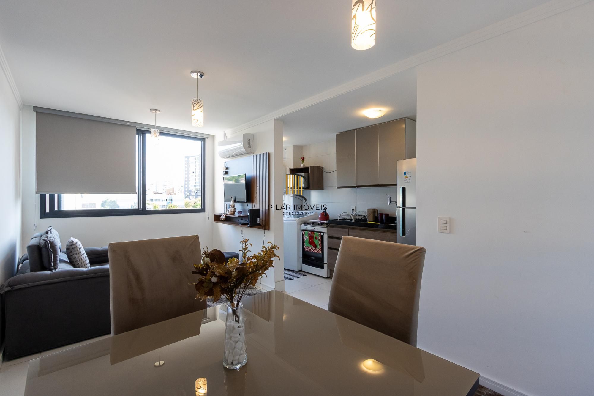 Apartamento 2 dormitórios no bairro Azenha