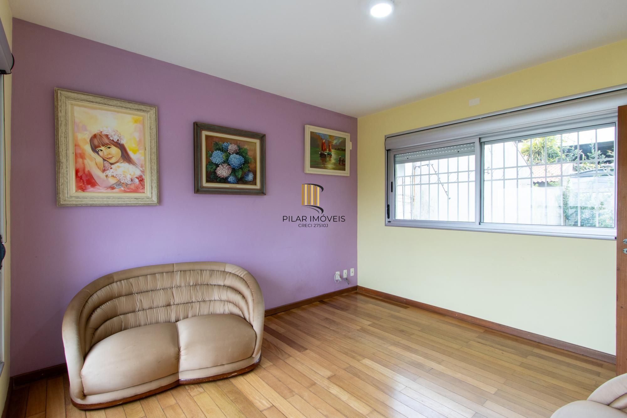 Casa para Venda - 470m², 3 dormitórios, sendo 1 suites, 6 vagas - Nonoai