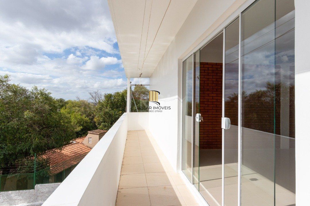 Casa para Venda - 454.7m², 5 dormitórios, sendo 1 suites, 8 vagas - Teresópolis