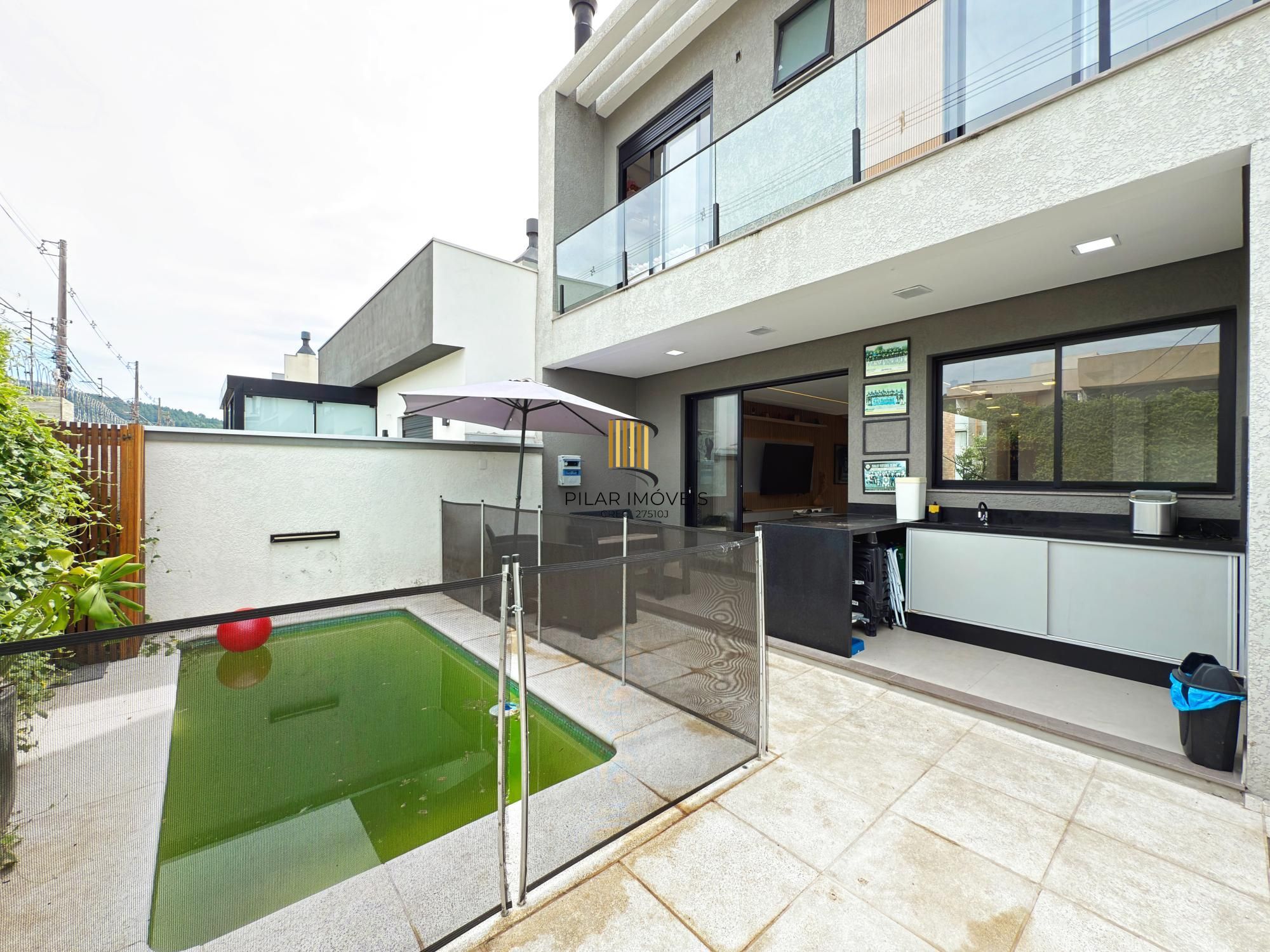 Casa de Condomínio 3 dormitórios no bairro Aberta dos Morros